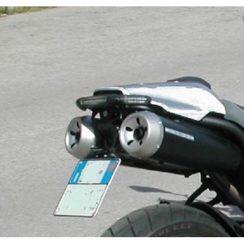 Mad Doctor's portatarga Yamaha MT03 con fanale e frecce Aeroled