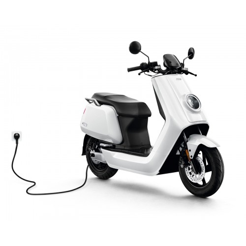 Scooter elettrico Niu N1 bianco lucido motore bosch 2400w